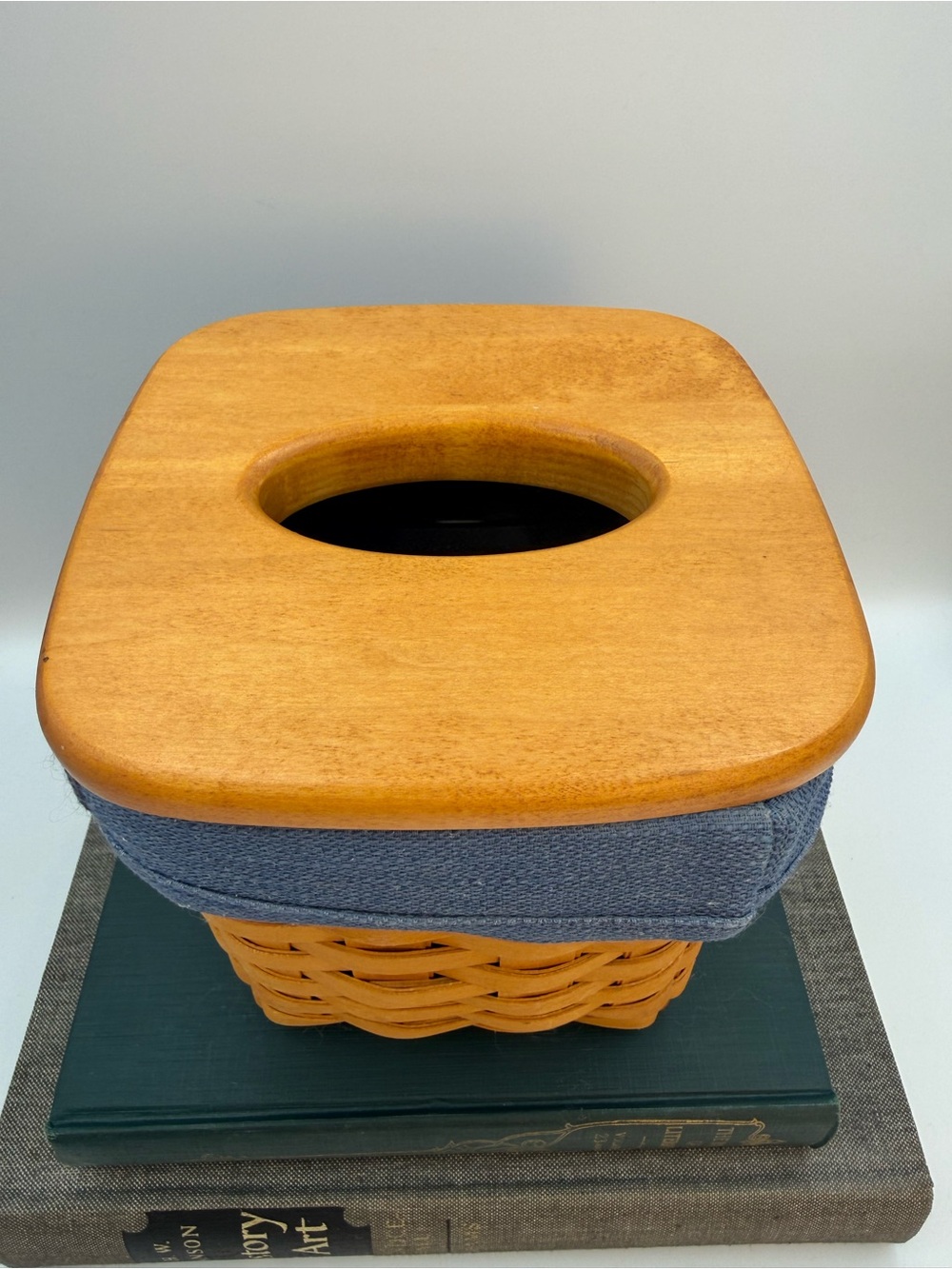 Vintage Longaberger Wood Tissue Basket W/Lid  Fabric & Clear Liner - Picture 2 of 12